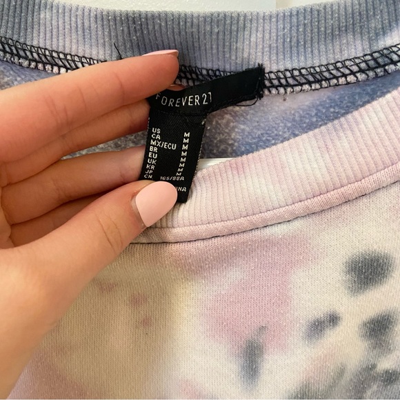 forever 21 tie dye crewneck - Picture 3 of 3